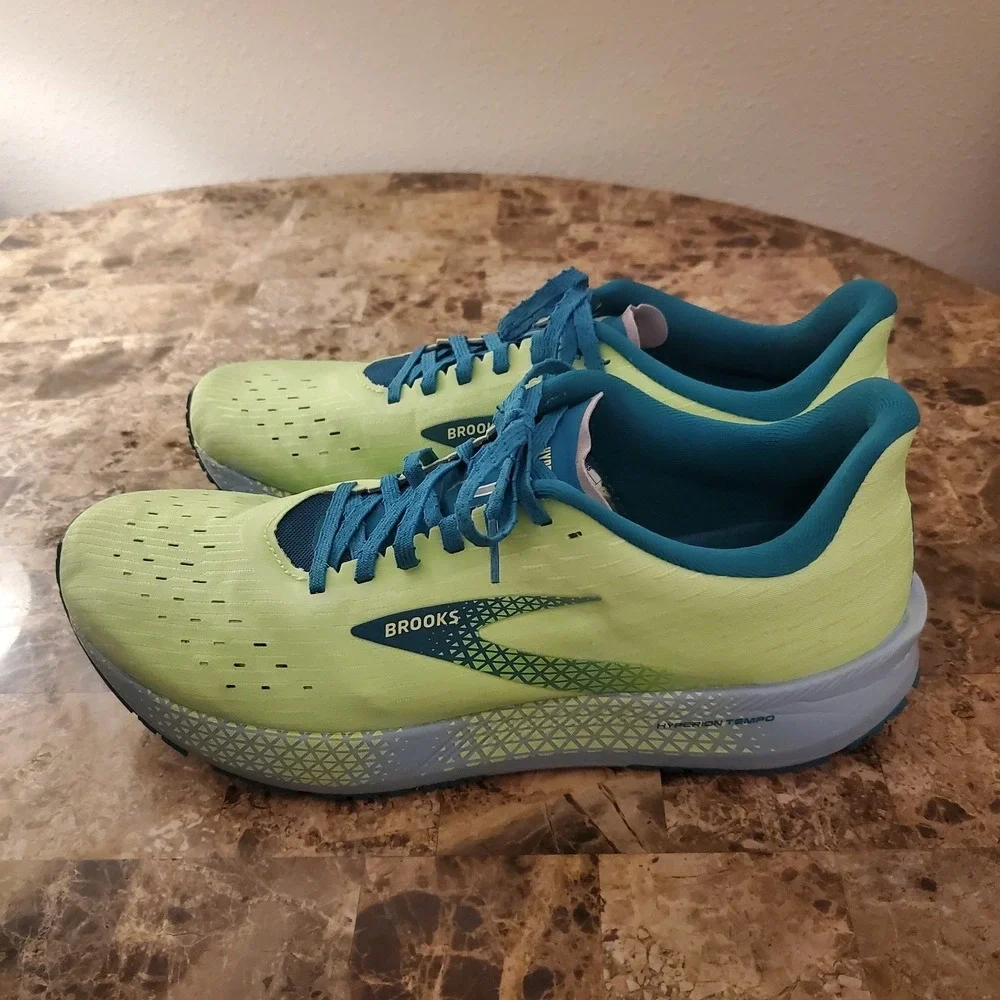 Brooks Men's Hyperion Tempo In Green Kayaking Size 11.5 US MSRP $150 running gym